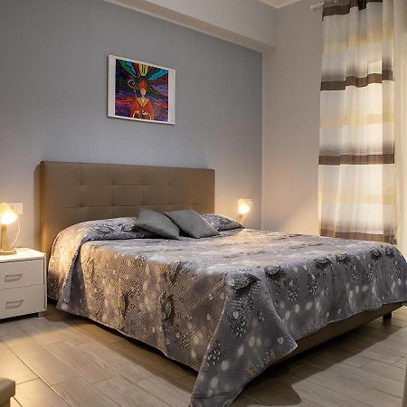 Zuroli Suite Неаполь Экстерьер фото