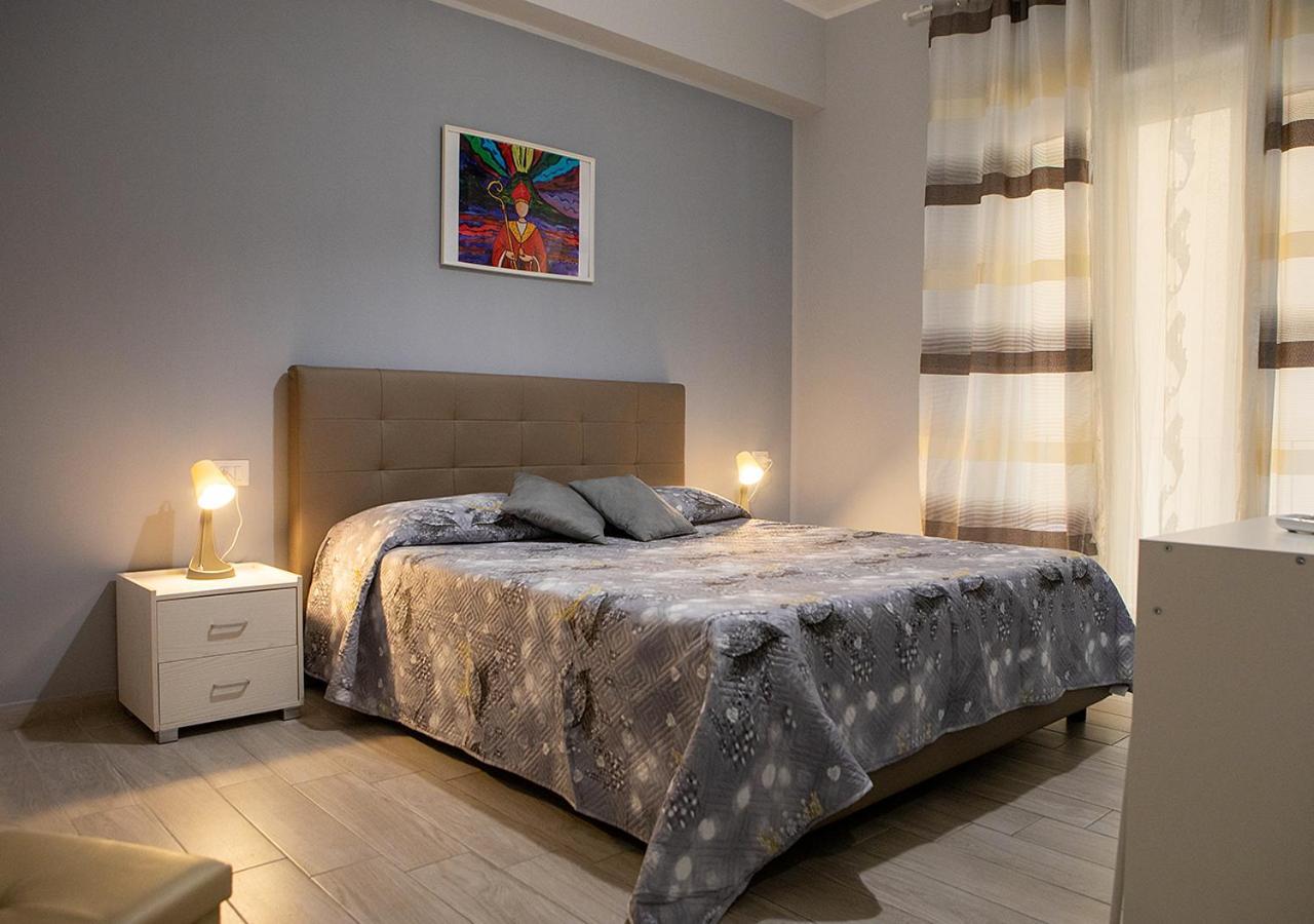 Zuroli Suite Неаполь Экстерьер фото