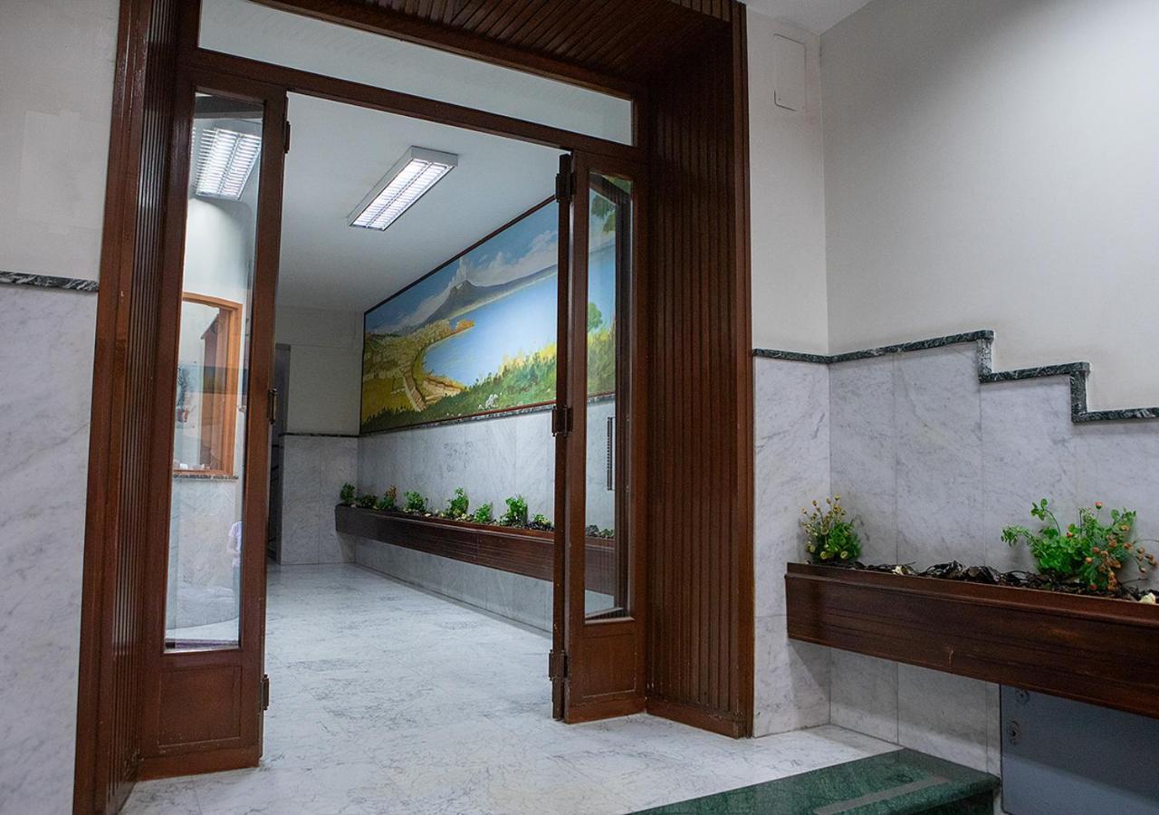 Zuroli Suite Неаполь Экстерьер фото